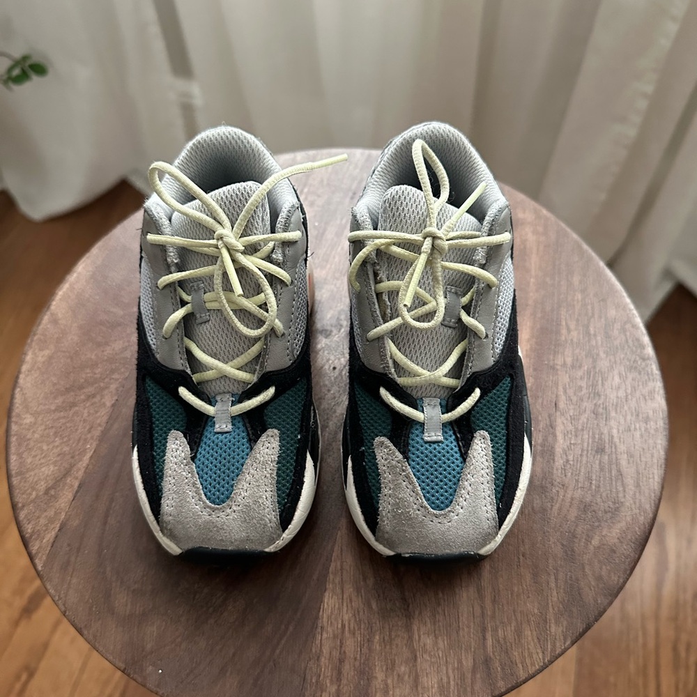Yeezy Boost 700 kids “Wave Runner”